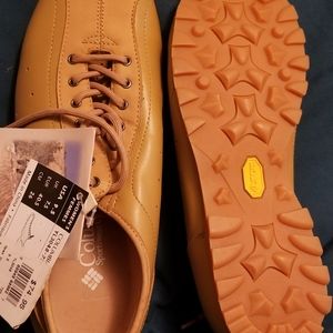 NWT Columbia Sportswear "Vibram" women Shoes